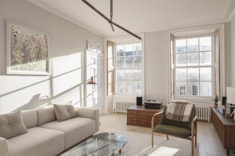 4, 17 Great Pult St ph12 copy.jpg