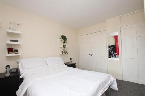 Bedroom.JPG