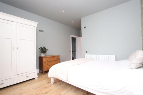 Bedroom one.JPG