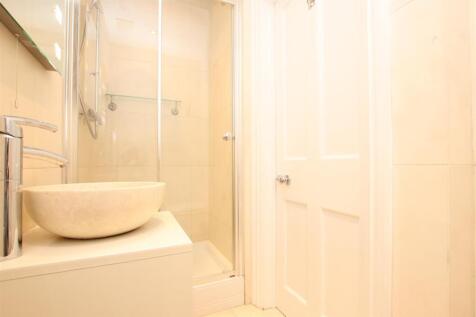 Shower room.JPG