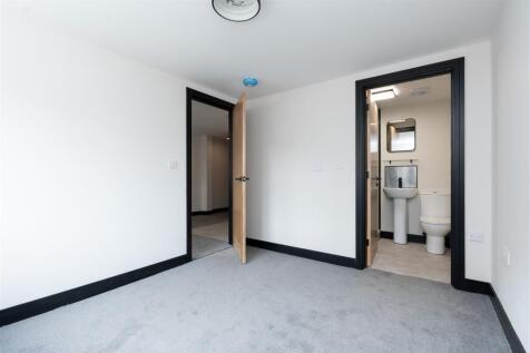 Flat 8 (2).jpg
