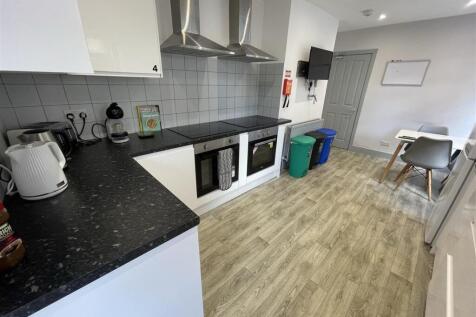 WhatsApp Image 2025-11-11 at 18.19.09.jpeg