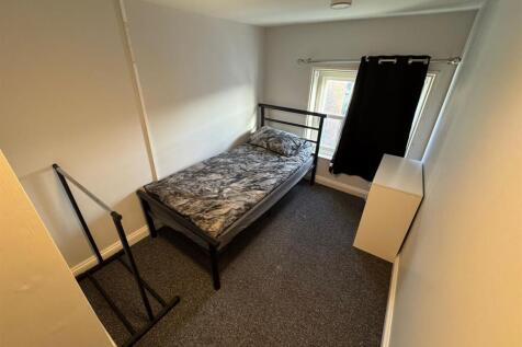 WhatsApp Image 2025-11-19 at 11.04.26.jpeg