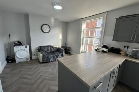 WhatsApp Image 2025-11-19 at 11.04.27 (2).jpeg