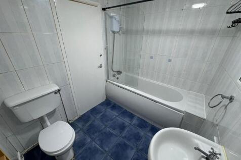 WhatsApp Image 2025-11-24 at 09.33.21.jpeg