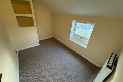 WhatsApp Image 2025-11-24 at 09.33.21 (3).jpeg