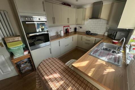 WhatsApp Image 2025-12-08 at 15.03.52 (1).jpeg