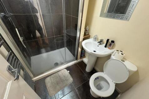 WhatsApp Image 2025-12-08 at 15.03.52 (2).jpeg