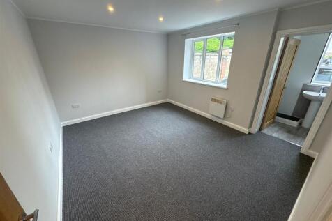 WhatsApp Image 2025-12-09 at 18.13.25.jpeg