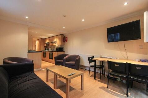 105 Rhymney Street LR (3 of 14).jpg