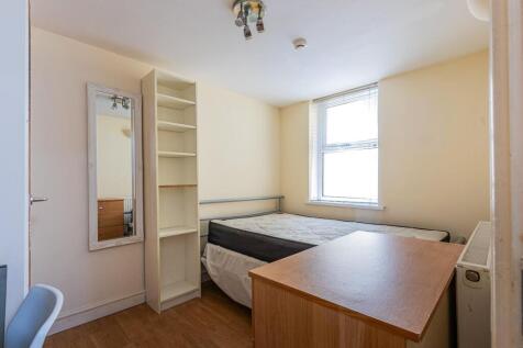 Rhymney Street 70 (4 of 18).jpg