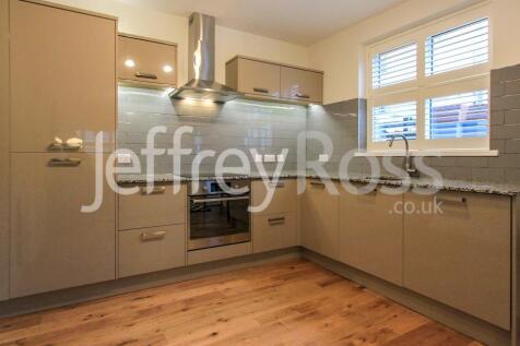 Flat 3, 1-3 Howard Terrace LR-2.jpg