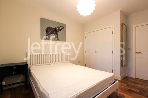 Flat 3, 1-3 Howard Terrace LR-7.jpg