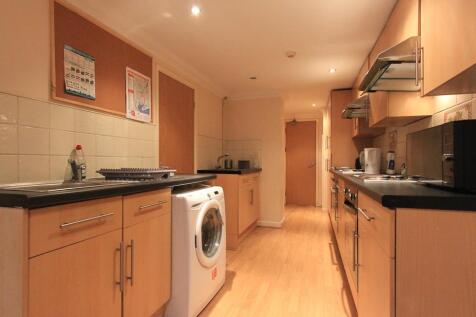 105 Rhymney Street LR (4 of 14).jpg