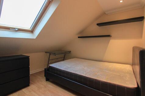 105 Rhymney Street LR (13 of 14).jpg