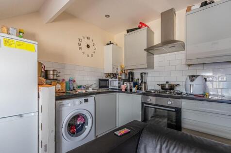 Cyril Crescent 6, 5 (2 of 5).jpg