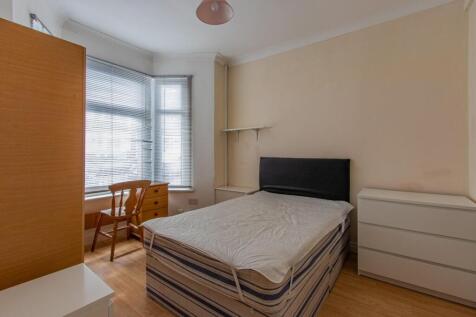 Glenroy Street 145-2.jpg