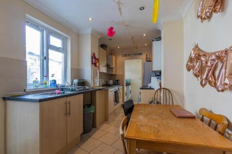 Glenroy Street 144-3.jpg