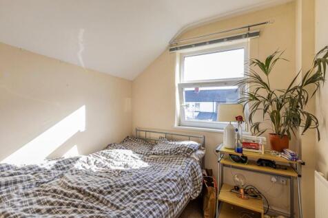 Glenroy Street 144-11.jpg