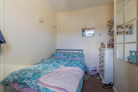 Glenroy Street 144-12.jpg