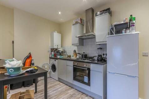 Cyril Crescent 6, 1-2.jpg