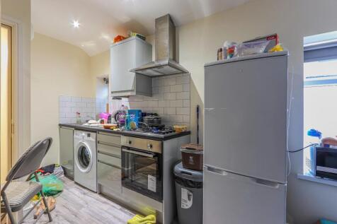 Cyril Crescent 6, 3-4.jpg