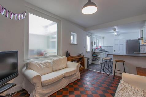 Angus Street 79-1-2.jpg