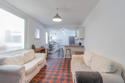 Angus Street 79-2.jpg