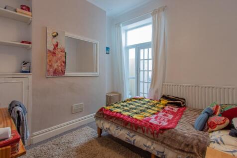 Angus Street 79-6.jpg