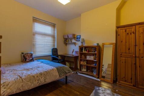 Cosmeston Street 32-11.jpg