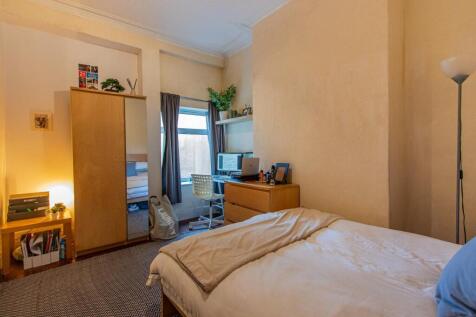 Whitchurch Road 151-4.jpg