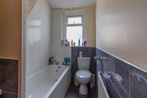 Whitchurch Road 151-15.jpg