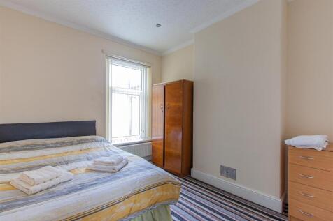 Mackintosh Place 199-5.jpg