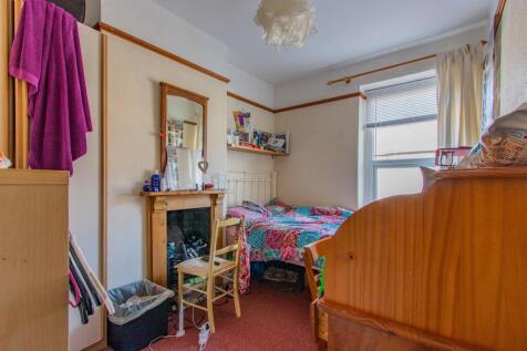 Flora Street 29-16.jpg