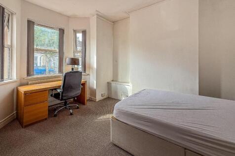 Llantrisant Street 56-10.jpg