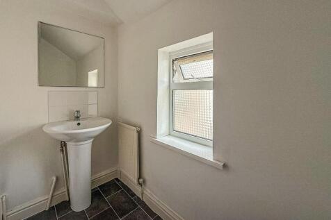 Llantrisant Street 56-12.jpg