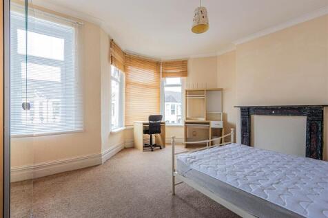 Malefant Street 77-20.jpg