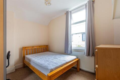 Malefant Street 77-15.jpg