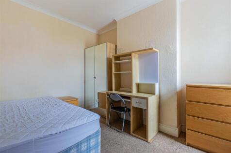 Malefant Street 77-19.jpg