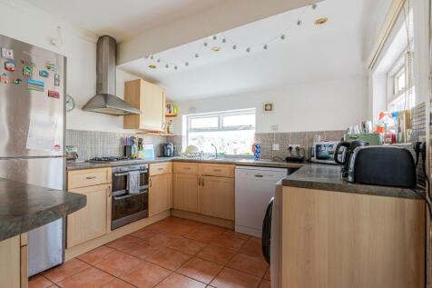 Dogfield Street 85-8.jpg