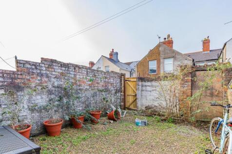 Dogfield Street 85-7.jpg