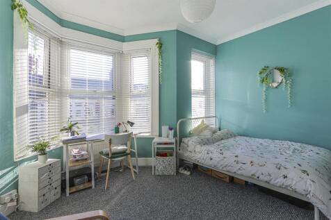 Dogfield Street 57-8.jpg