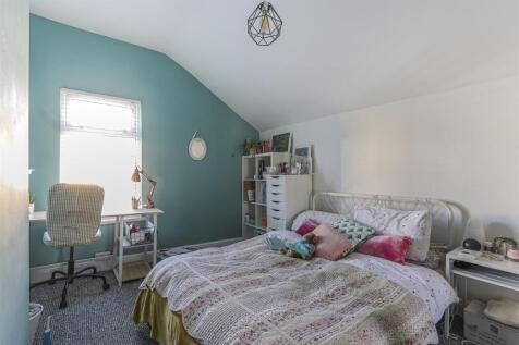 Dogfield Street 57-2.jpg