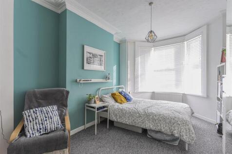 Dogfield Street 57-9.jpg