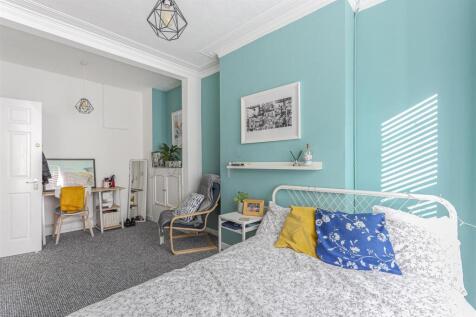 Dogfield Street 57-10.jpg