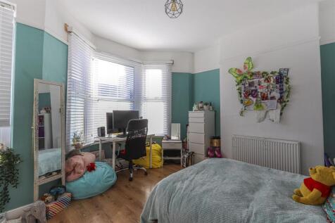 Dogfield Street 59-12.jpg