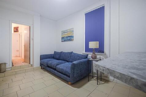 Mackintosh Place 30-10.jpg