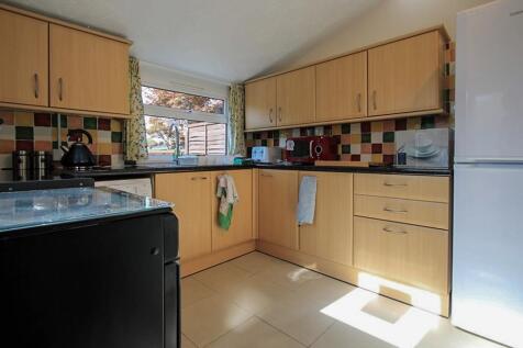 45 Cosmeston Street LR-4.jpg