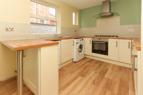 Kitchen/Breakfast...