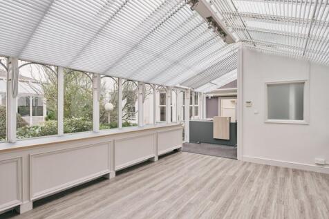 INTERNAL_DSC_0291_240313_BAR_42 Calthorpe Rd_HI 